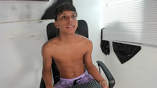 tyler twink boy online show from 09.13.25