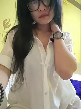 YayeeShow online show from 11.14.25