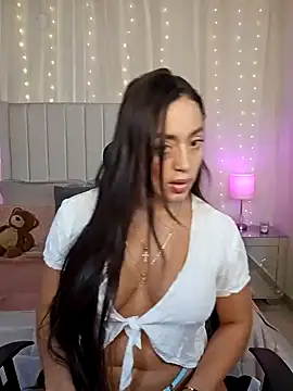 Snapshot of AriadnaTaylor chatting on 04.24.26 AriadnaTaylor online show from 04.24.26