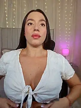 Snapshot of AriadnaTaylor chatting on 05.22.26 AriadnaTaylor online show from 05.22.26