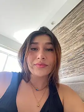 Isa Villamarin online show from 10.16.25