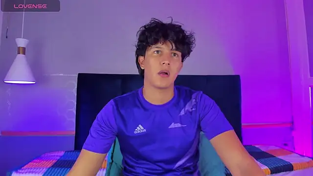 Leo Savage  online show from 09.10.25