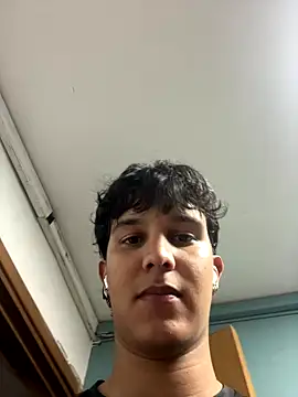 Leo Savage  online show from 10.08.25