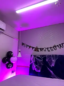 Leo Savage  online show from 10.12.25