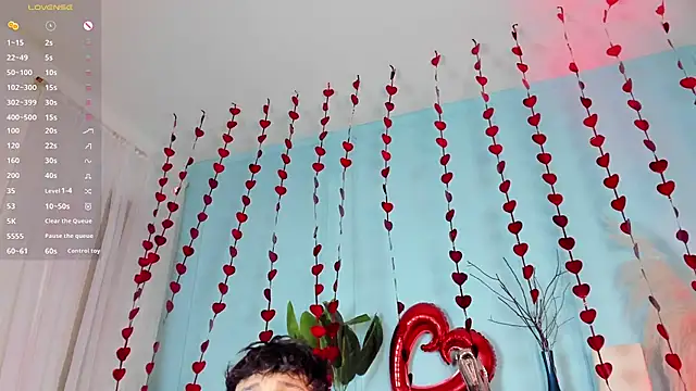 Snapshot of Leo_Savage_ chatting on 02.14.26 Leo Savage online show from 02.14.26