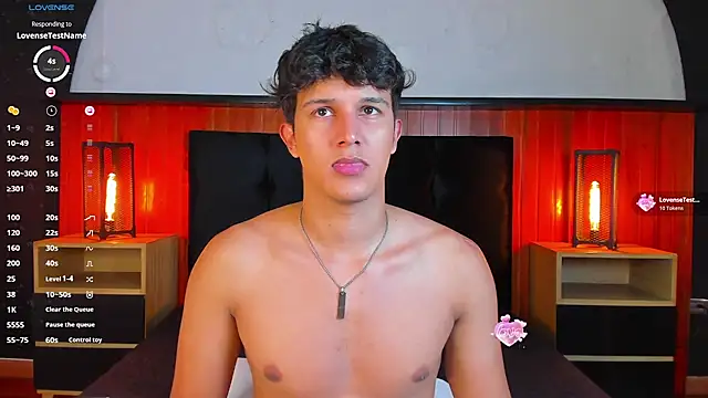 Snapshot of Leo_Savage_ chatting on 05.17.26 Leo Savage online show from 05.17.26