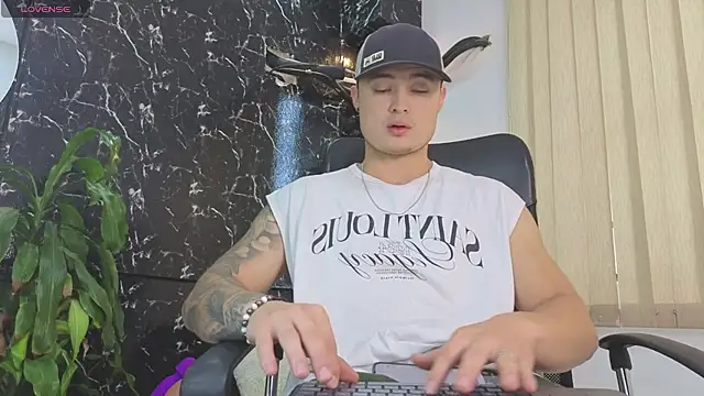Snapshot of Alexander_ferre chatting on 05.09.26 Alexander ferre online show from 05.09.26