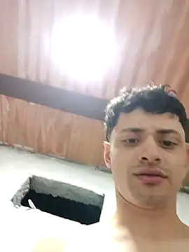 Snapshot of adrian1999osorio chatting on 10.23.25 adrian1999osorio online show from 10.23.25