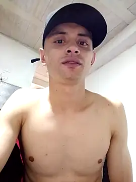 Snapshot of adrian1999osorio chatting on 11.05.25 adrian1999osorio online show from 11.05.25