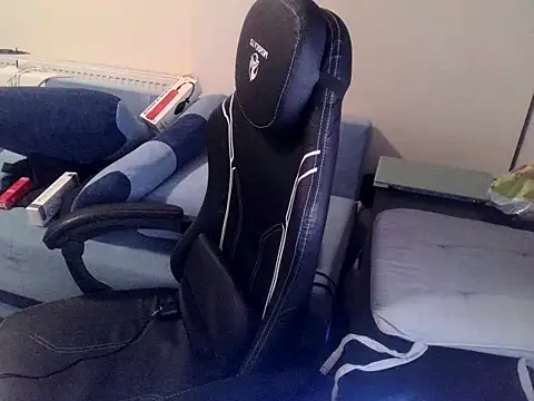 Snapshot of Wyrolowanyyy chatting on 02.26.26 Wyrolowanyyy online show from 02.26.26