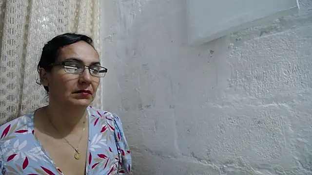 gabbyparker  online show from 11.01.25