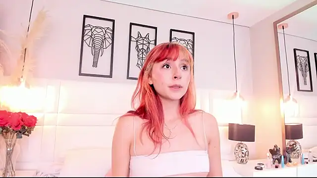 dafnne hall online show from 10.18.25