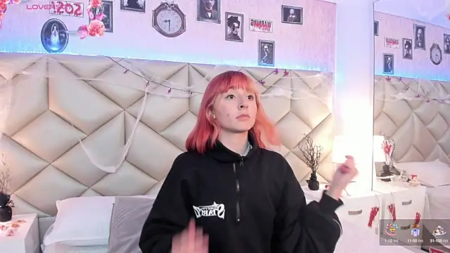 dafnne hall online show from 10.21.25