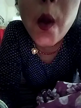 Snapshot of Madhuri_dixit143 chatting on 05.27.26 Madhuri dixit143 online show from 05.27.26