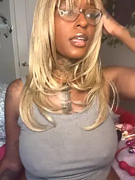 MistiSavannah online show from 11.07.25