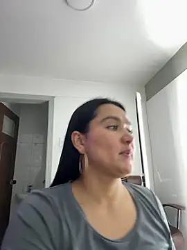 Snapshot of Rouse69_ chatting on 09.18.25 Rouse69 online show from 09.18.25