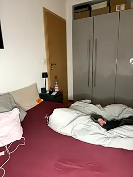 Snapshot of OliviaaFischer chatting on 11.04.25 OliviaaFischer online show from 11.04.25