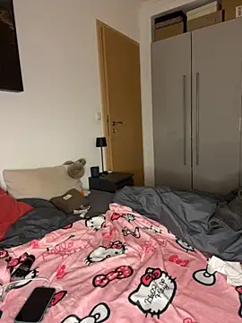 Snapshot of OliviaaFischer chatting on 11.23.25 OliviaaFischer online show from 11.23.25