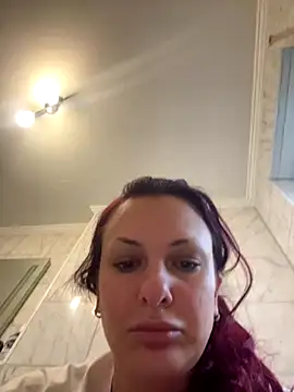 Snapshot of OliviaaFischer chatting on 12.19.25 OliviaaFischer online show from 12.19.25