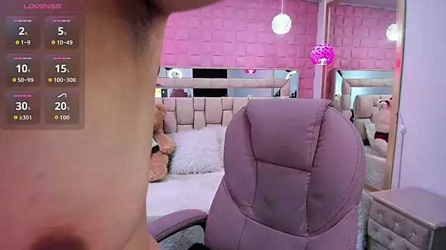  laaura  online show from 01.15.26