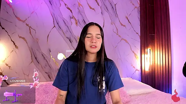 Snapshot of Emmiicute chatting on 02.19.26 Emmiicute online show from 02.19.26