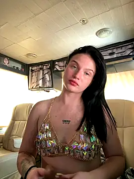 Snapshot of sexyLexii2002 chatting on 09.16.25 sexyLexii2002 online show from 09.16.25