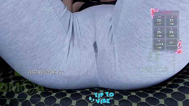 Cameltoe squirt inPants online show from 03.15.25