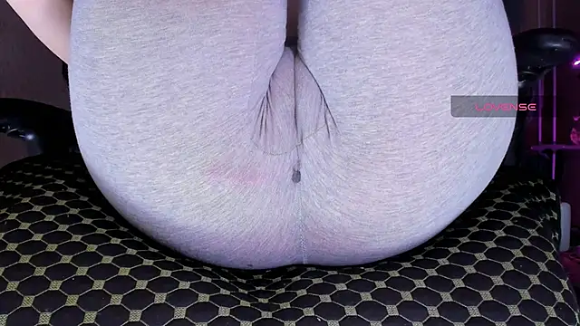 Cameltoe squirt inPants online show from 11.26.25