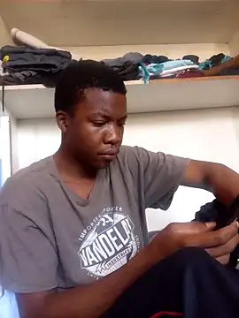 Snapshot of sweetdickboy2 chatting on 11.24.25 sweetdickboy2 online show from 11.24.25