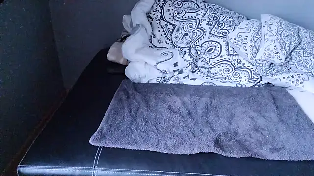 slavic boy 39 online show from 12.22.25