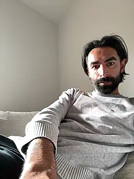 Snapshot of SergioGarcia93 chatting on 04.21.26 SergioGarcia93 online show from 04.21.26