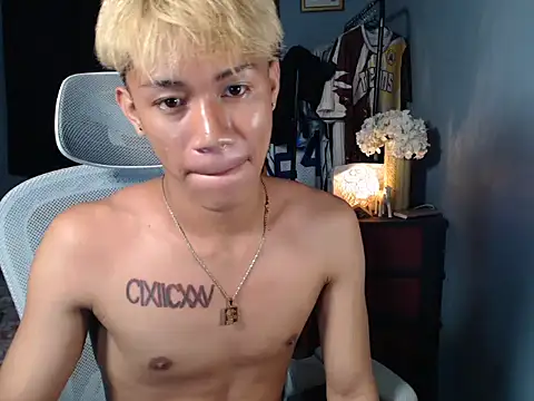 naughtyboyloy 0 online show from 12.18.25