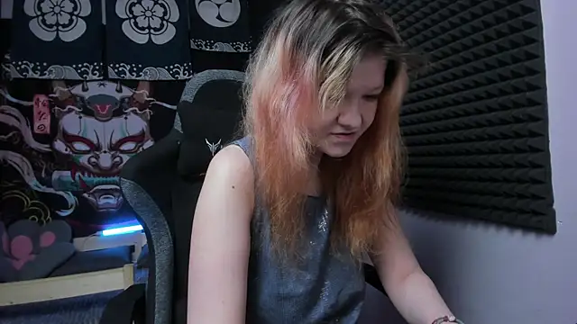 Nora lovvvv online show from 09.23.25