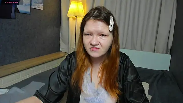 Nora lovvvv online show from 10.26.25