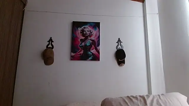 Crystal Star  online show from 04.19.26