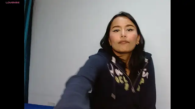 Gia Lee online show from 11.14.25