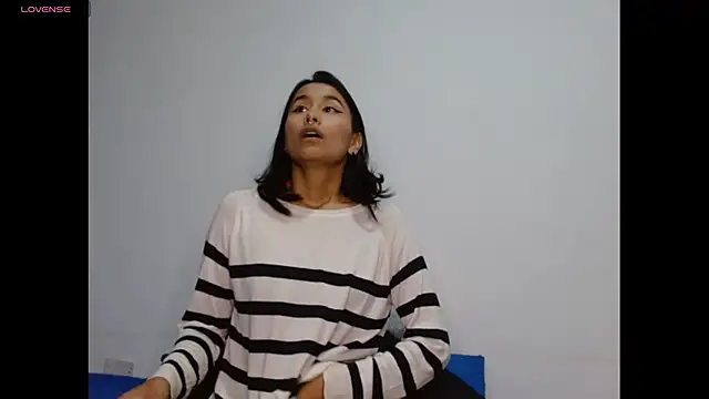 Gia Lee online show from 11.18.25