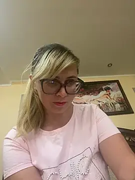 Crystal00Girl online show from 09.14.25