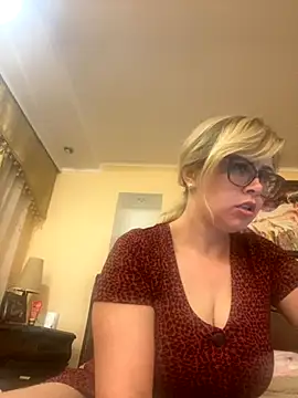 Crystal00Girl online show from 09.27.25