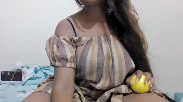 Snapshot of Little_toy_girl chatting on 07.07.26 Little toy girl online show from 07.07.26