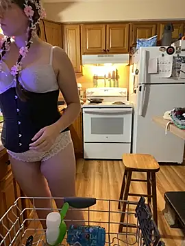 Mommasaurrex online show from 10.21.25