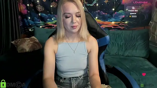 CrystalGirl99 online show from 03.02.26