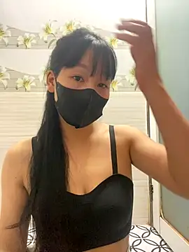 Snapshot of Meowwn chatting on 09.14.25 Meowwn online show from 09.14.25