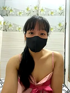 Snapshot of Meowwn chatting on 09.21.25 Meowwn online show from 09.21.25