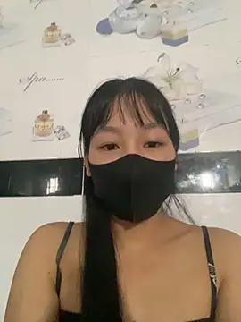 Snapshot of Meowwn chatting on 10.25.25 Meowwn online show from 10.25.25