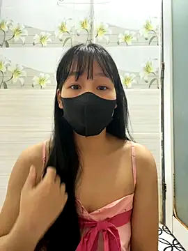 Snapshot of Meowwn chatting on 10.30.25 Meowwn online show from 10.30.25