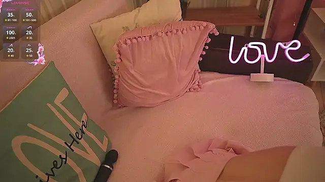 Snapshot of Winaria chatting on 02.03.26 Winaria online show from 02.03.26