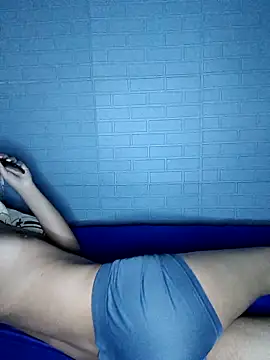 Snapshot of novinho_safado__ chatting on 11.21.25 novinho safado online show from 11.21.25