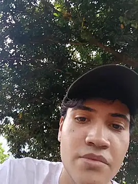 Snapshot of novinho_safado__ chatting on 02.25.26 novinho safado online show from 02.25.26