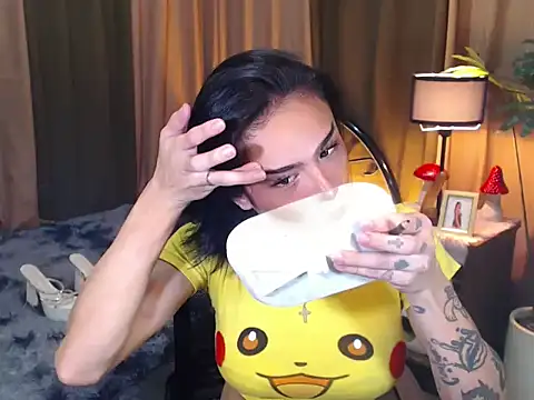 WILDROXIE online show from 09.23.25